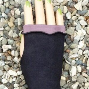 Caron Miller Reversible Fingerless Gloves, Purple